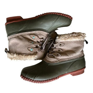 AEO • Green Faux Fur Rain Duck Boot